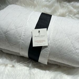 hearth & hand with magnolia quilt, diamond matelasse, jet grey striped F/Q